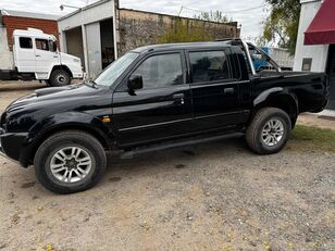 الميكروباصات شاحنة بيك-اب Mitsubishi L200 2.5 Sport