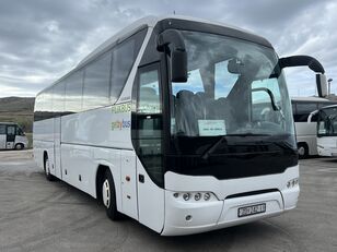 الباص السياحي Neoplan Tourliner