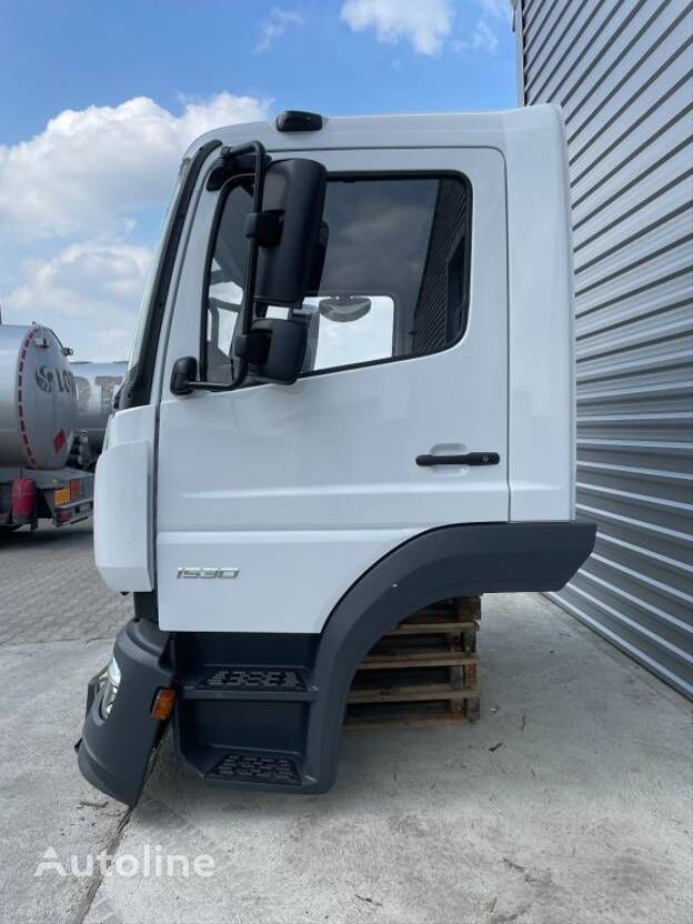 باب Mercedes-Benz ATEGO III A9737203105 لـ السيارات القاطرة