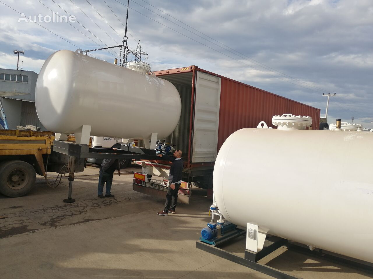 عربة الصهريج لنقل الغاز LPG Skid System Refilling Cylinder Autogas