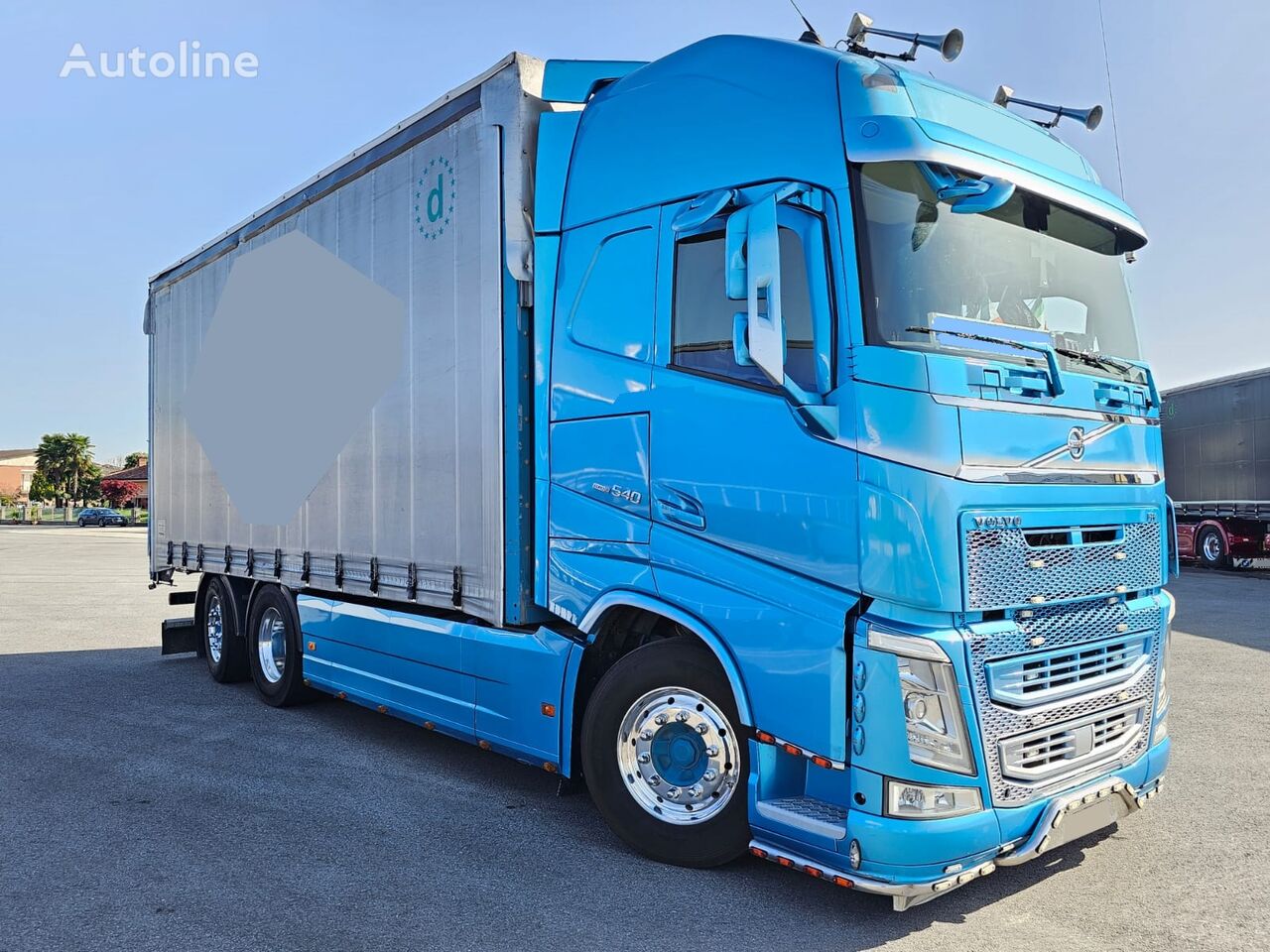 صندوق خلفي مغطى Volvo FH 540 Motrice Centinata