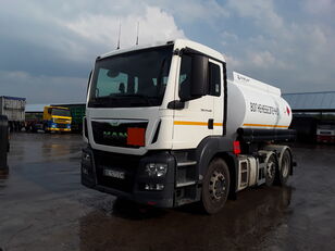 شاحنة نقل الوقود MAN TGS 24.440