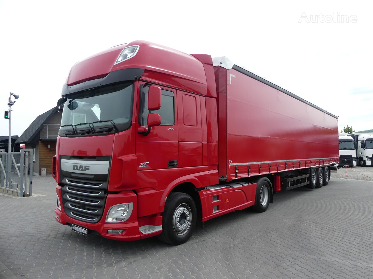 السيارات القاطرة DAF XF 106.460 + SCHMITZ FIRANKA / ZESTAW STANDARD / OŚ PODNOSZONA / + نصف مقطورة ستائر منزلقة